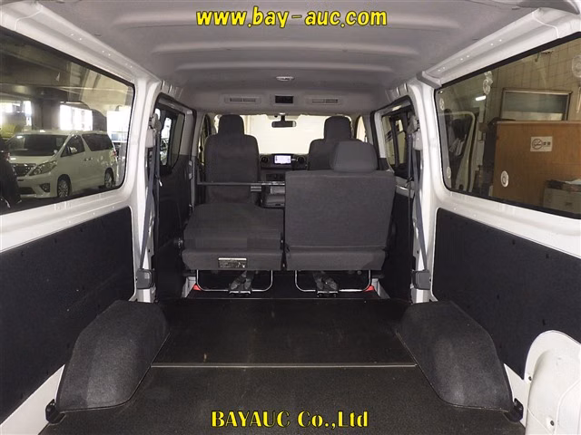 NISSAN NV350 CARAVAN