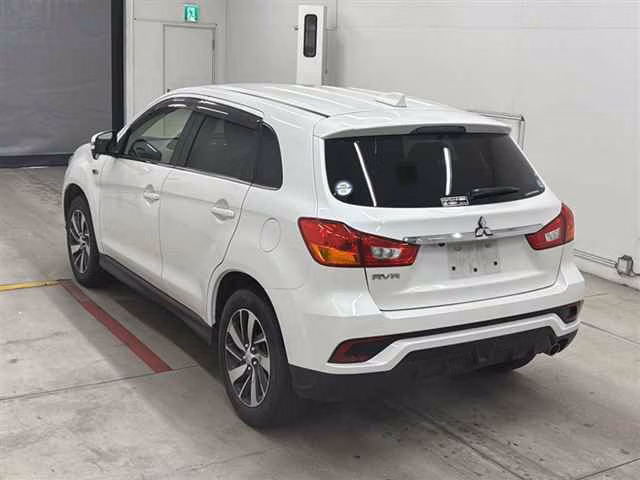 MITSUBISHI RVR