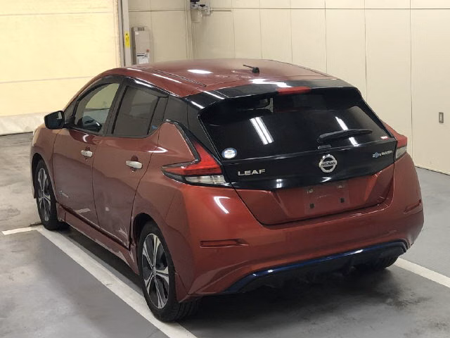 NISSAN LEAF