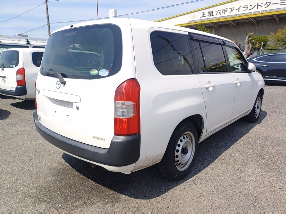 MAZDA FAMILIA