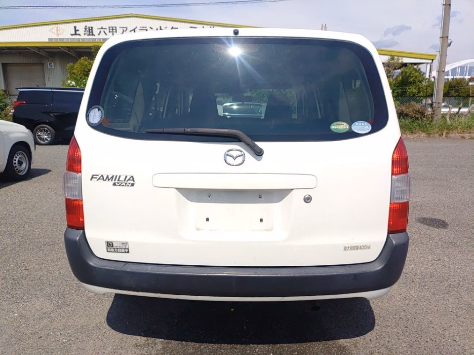 MAZDA FAMILIA