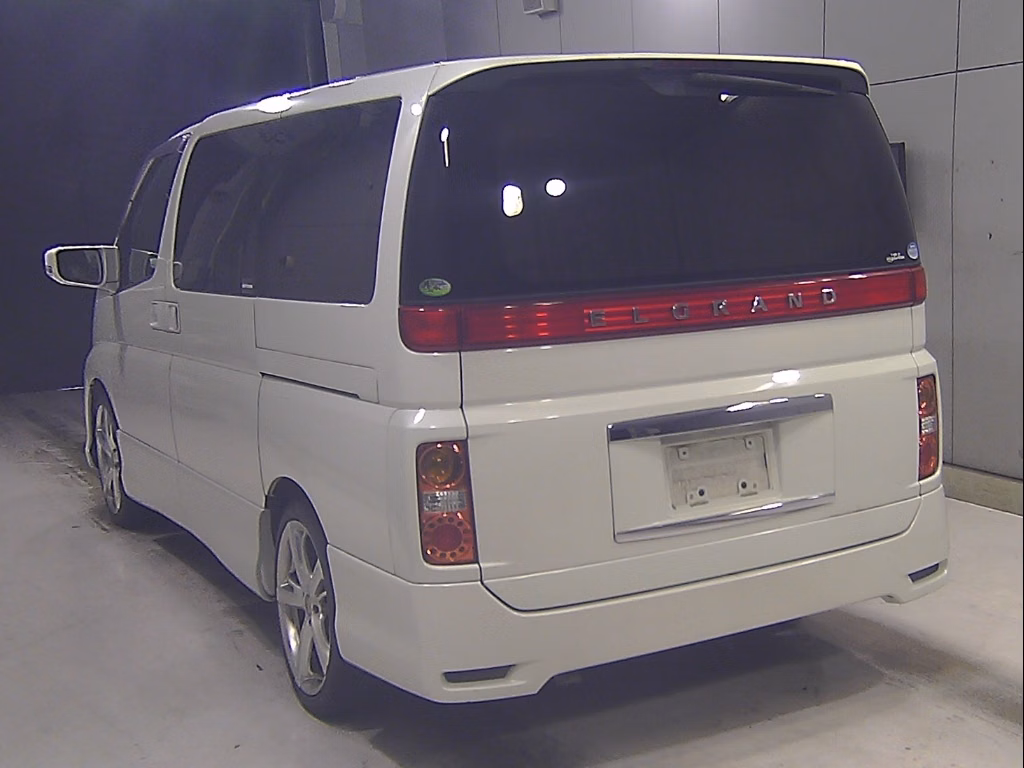 NISSAN ELGRAND