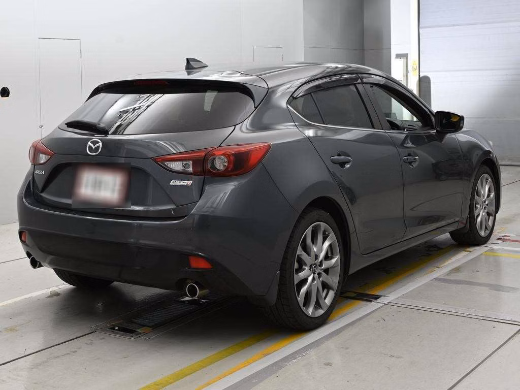 MAZDA AXELA