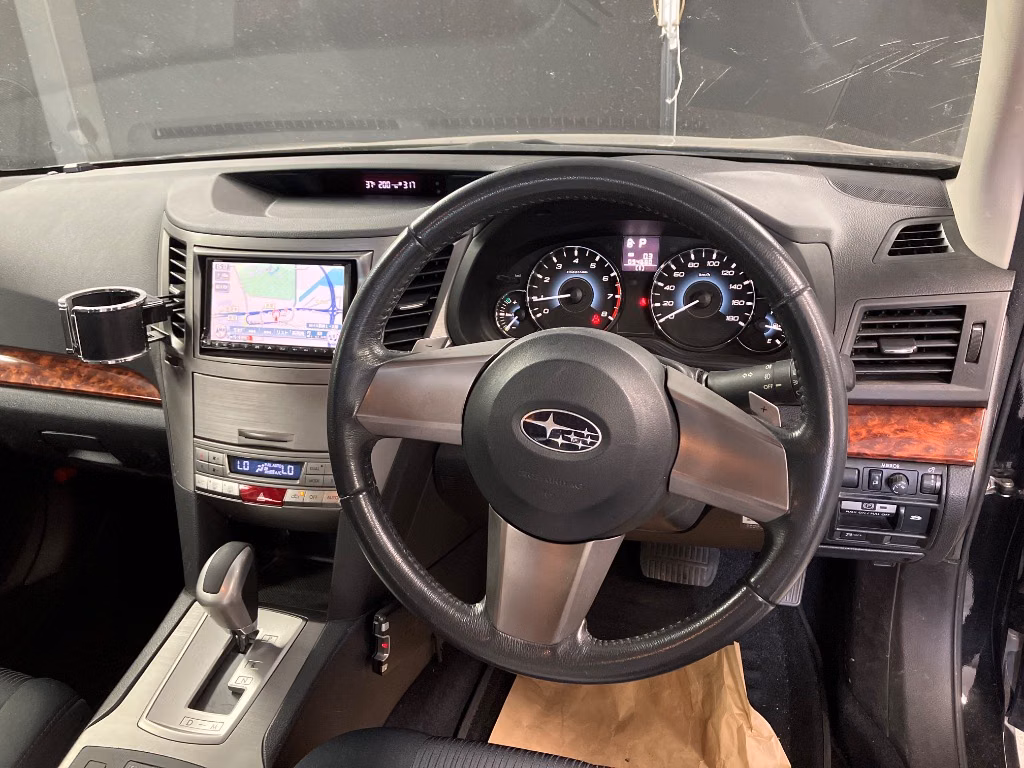 SUBARU LEGACY