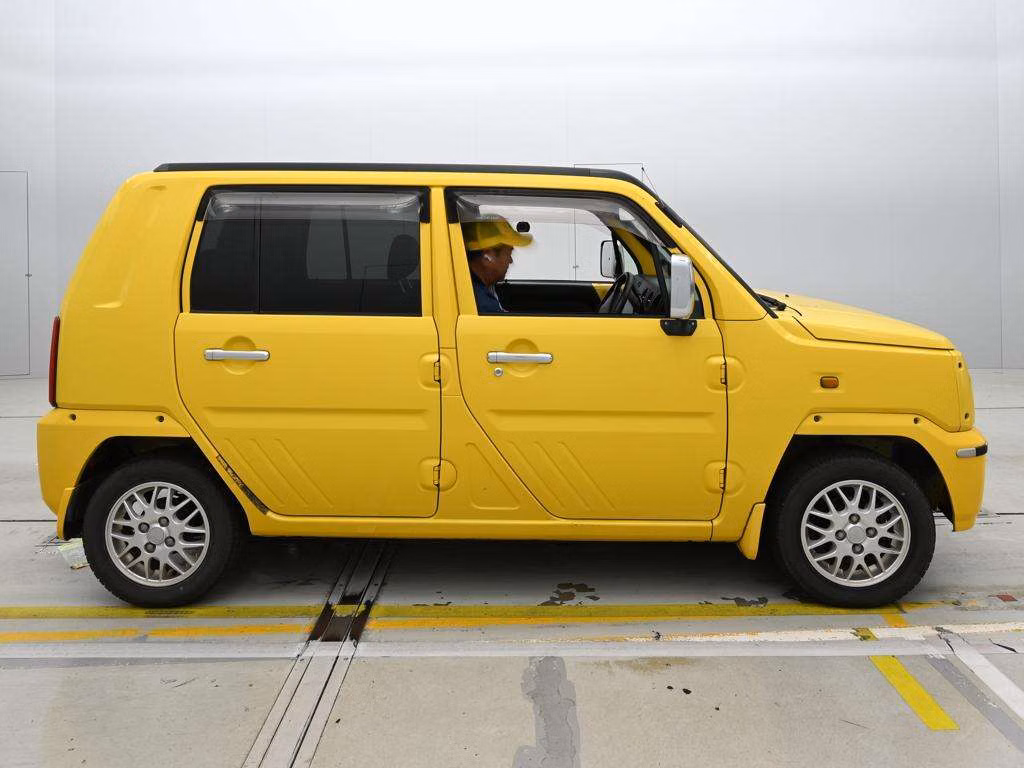 DAIHATSU NAKED