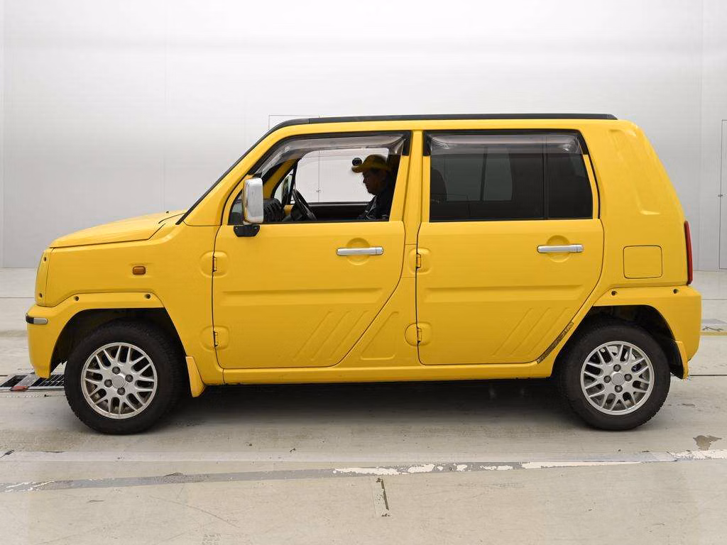 DAIHATSU NAKED