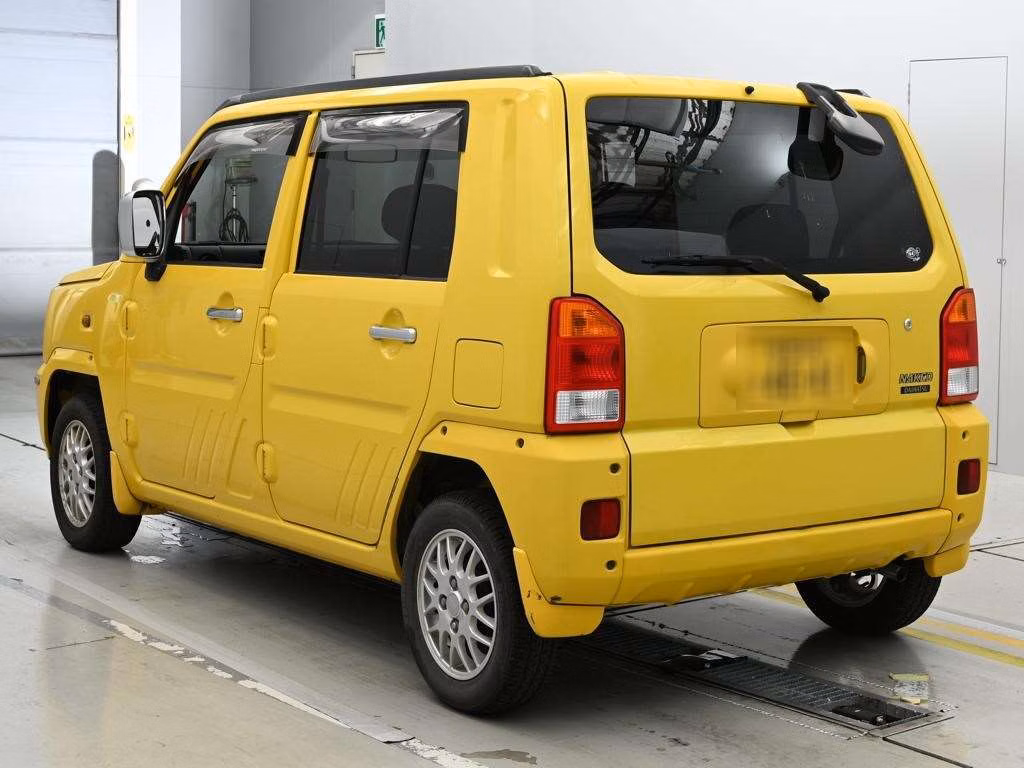 DAIHATSU NAKED