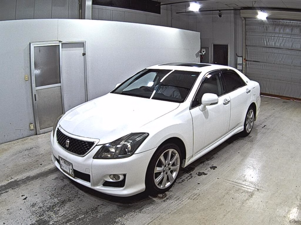 TOYOTA CROWN