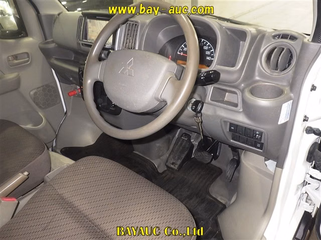 MITSUBISHI MINICAB