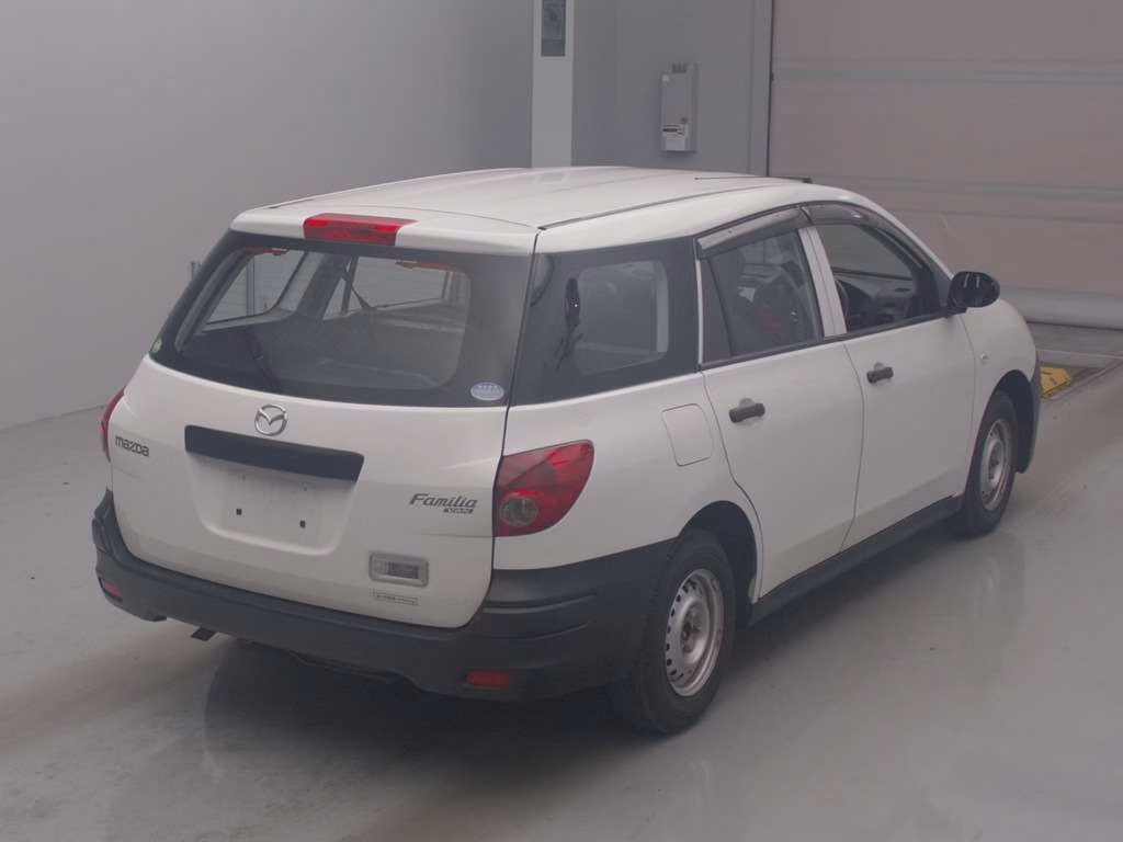 MAZDA FAMILIA