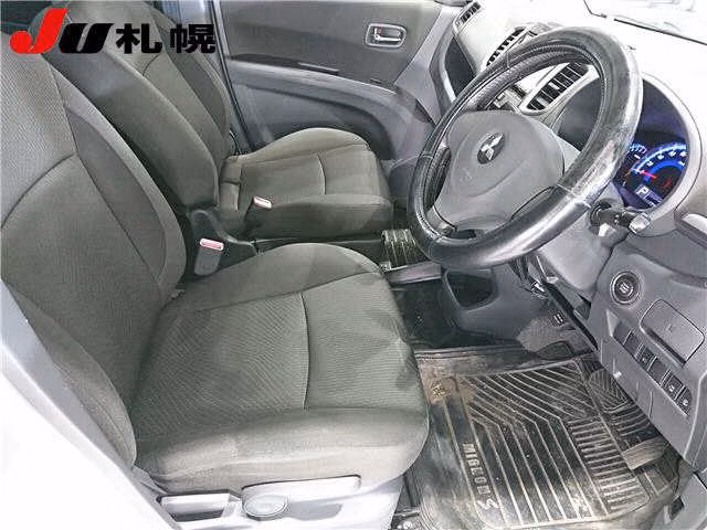 MITSUBISHI DELICA D:2