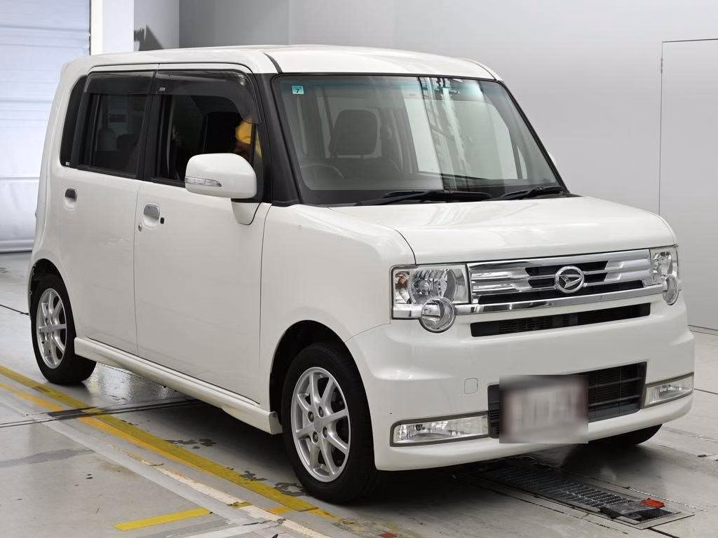 DAIHATSU MOVE CONTE