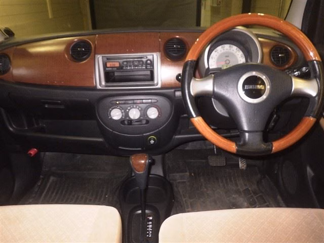 DAIHATSU MIRA GINO