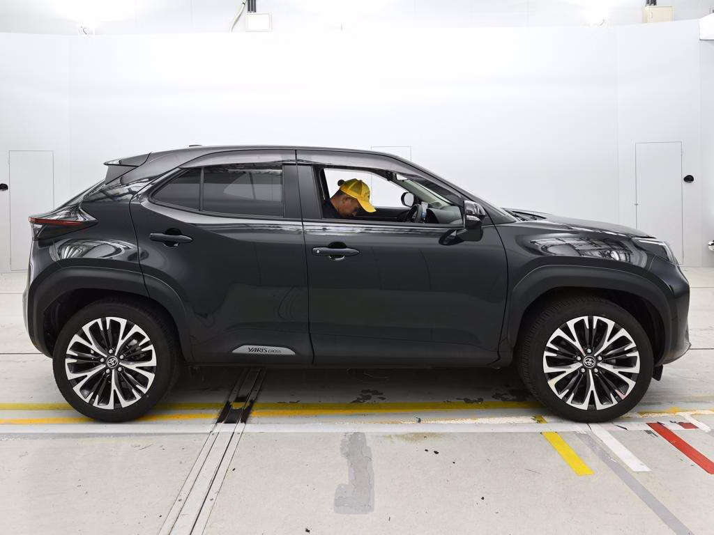 TOYOTA YARIS CROSS
