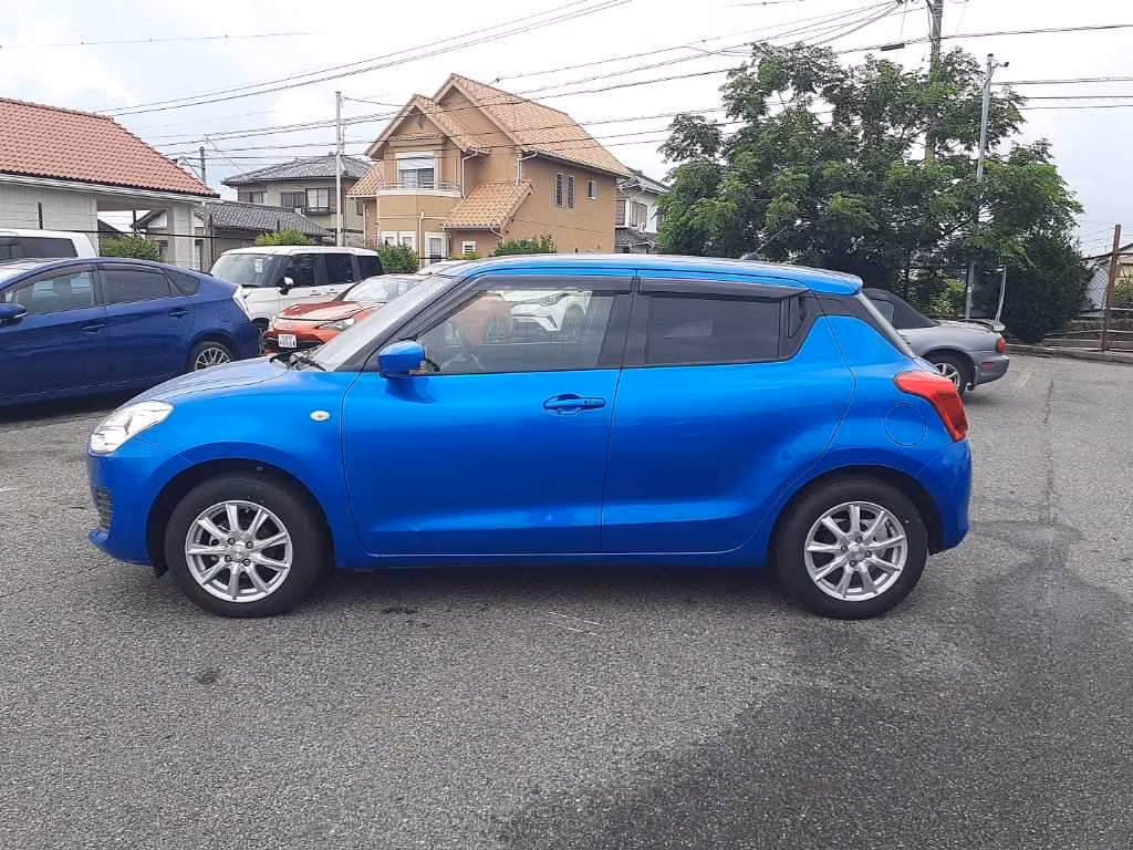 SUZUKI SWIFT