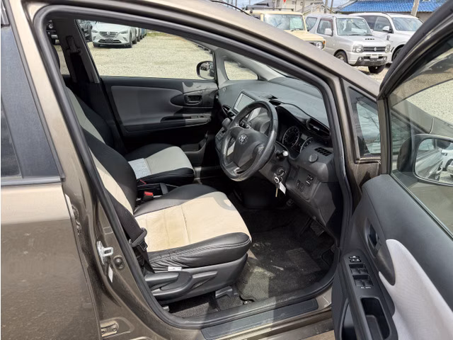 TOYOTA WISH
