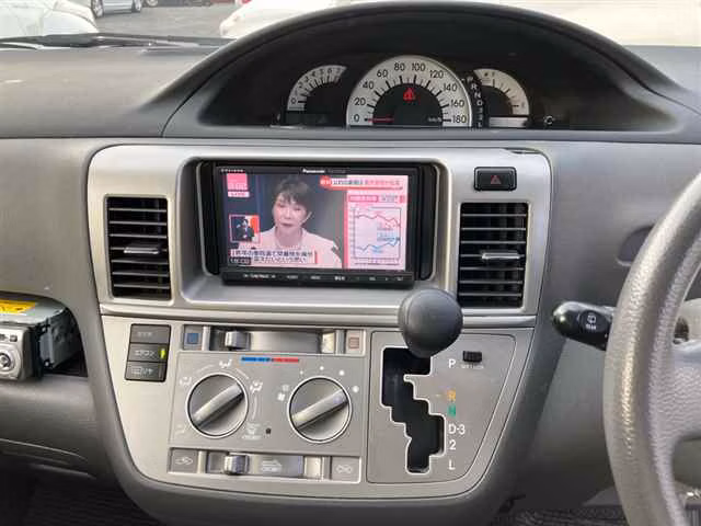 TOYOTA RAUM