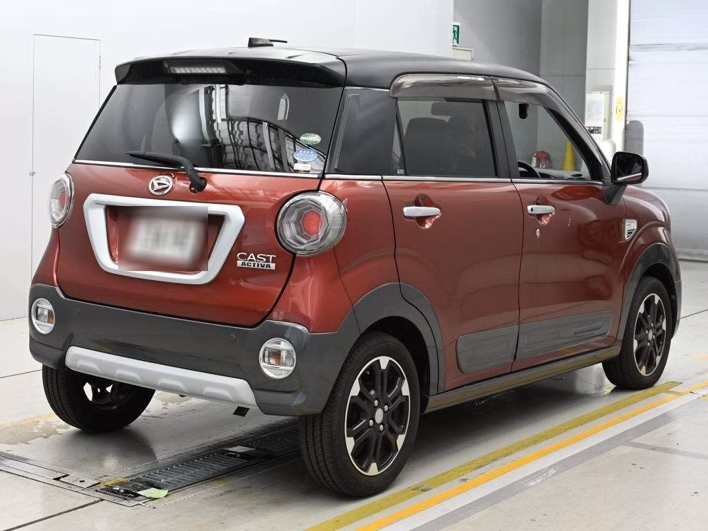 DAIHATSU CAST