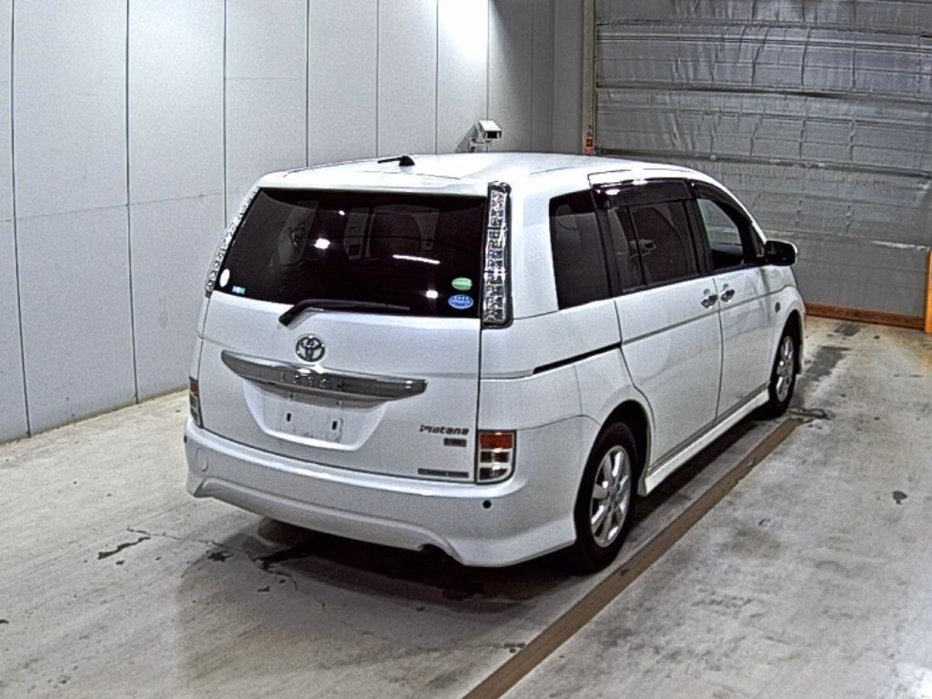 TOYOTA ISIS