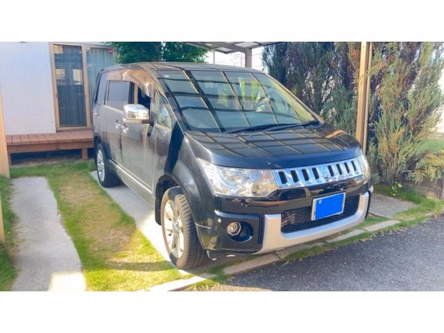 MITSUBISHI DELICA D:5