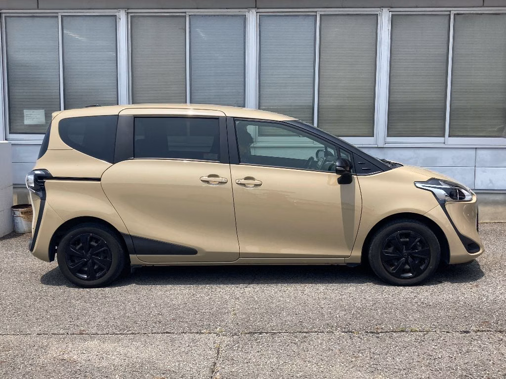 TOYOTA SIENTA