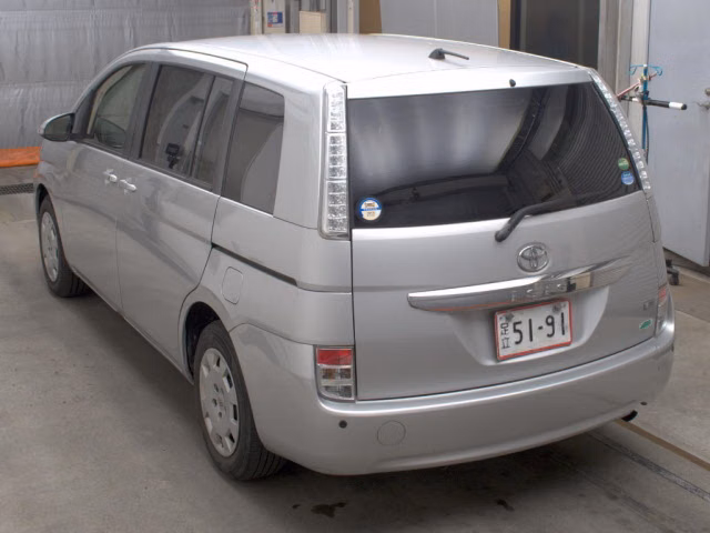 TOYOTA ISIS