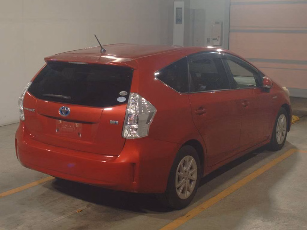 TOYOTA PRIUS ALPHA