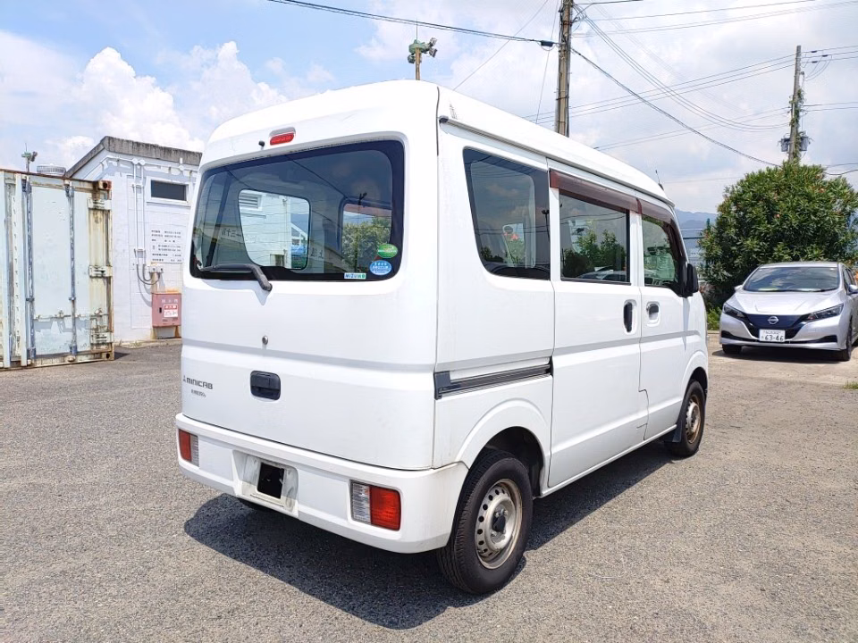 MITSUBISHI MINICAB