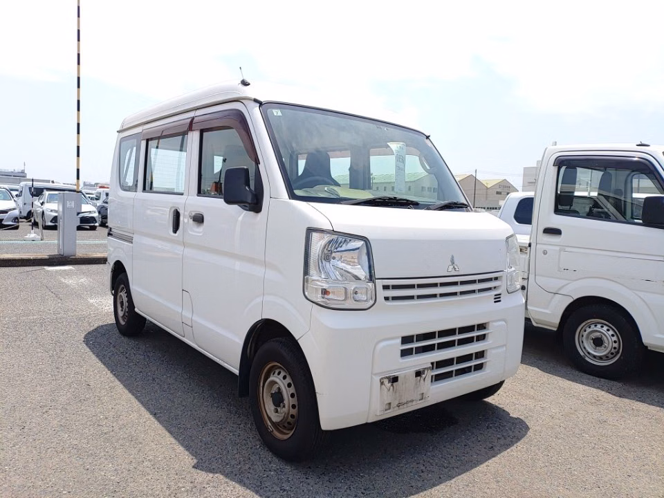MITSUBISHI MINICAB