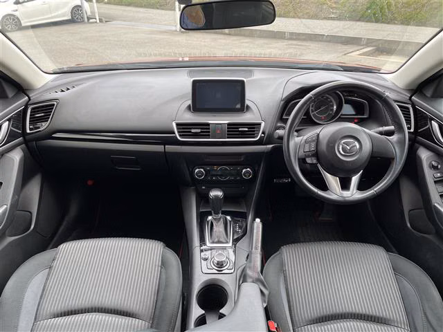 MAZDA AXELA