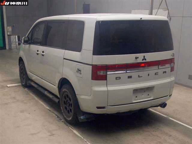 MITSUBISHI DELICA D:5