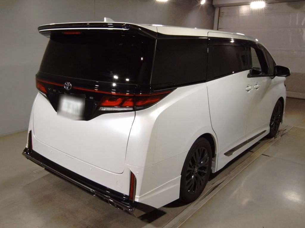 TOYOTA VELLFIRE