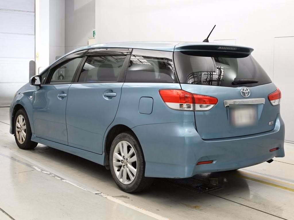 TOYOTA WISH