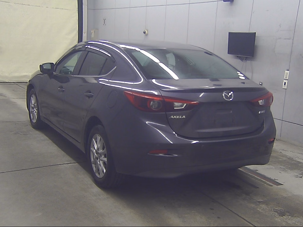 MAZDA AXELA