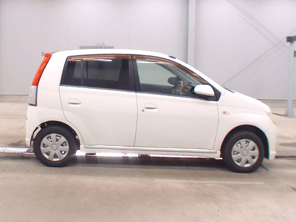 DAIHATSU MIRA AVY