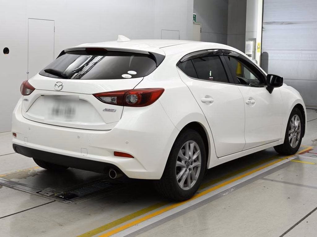 MAZDA AXELA