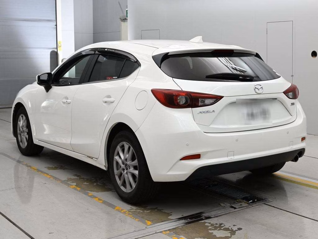 MAZDA AXELA