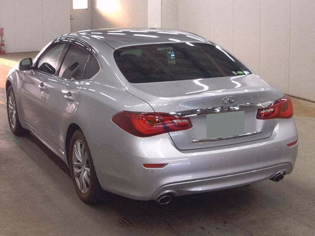 NISSAN FUGA