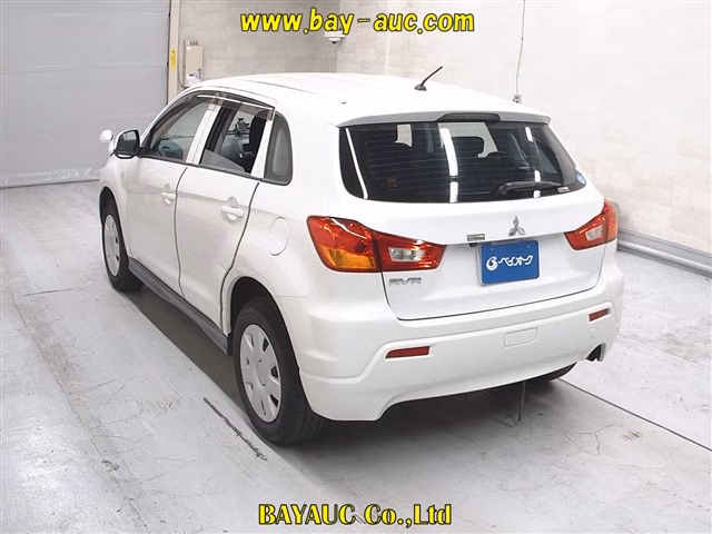 MITSUBISHI RVR