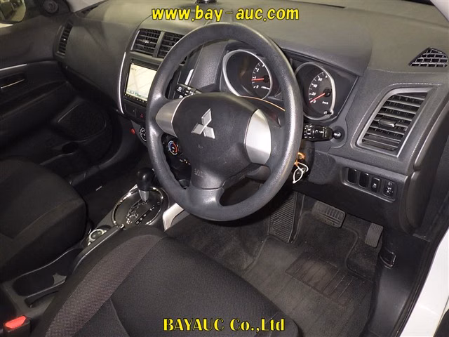 MITSUBISHI RVR
