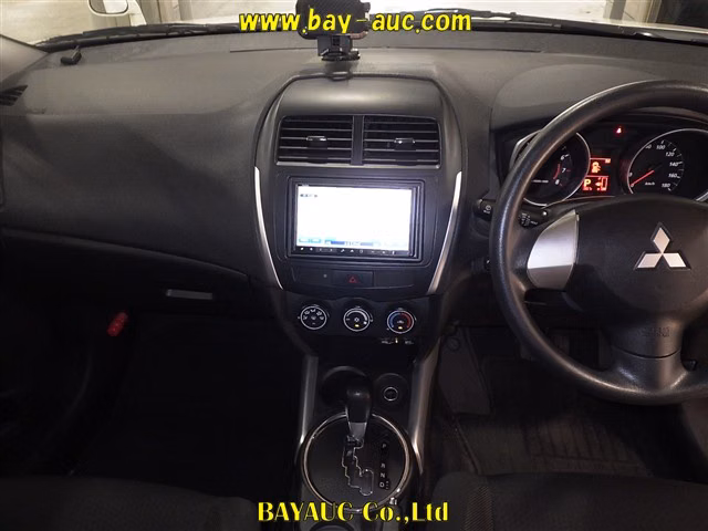 MITSUBISHI RVR