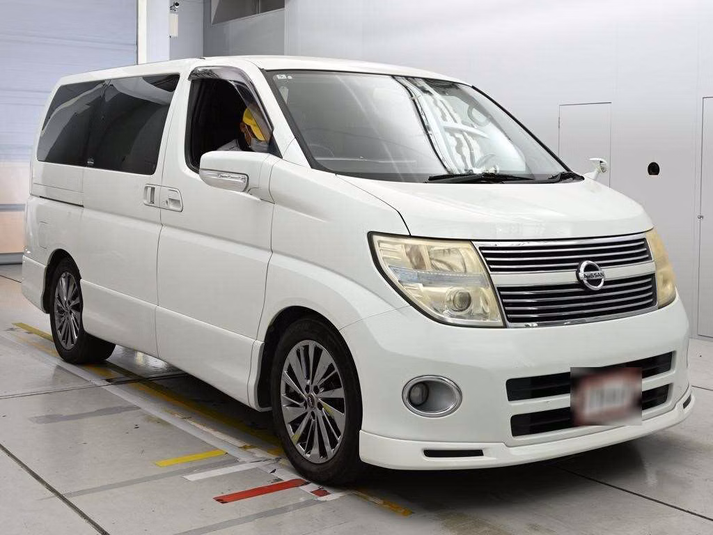 NISSAN ELGRAND