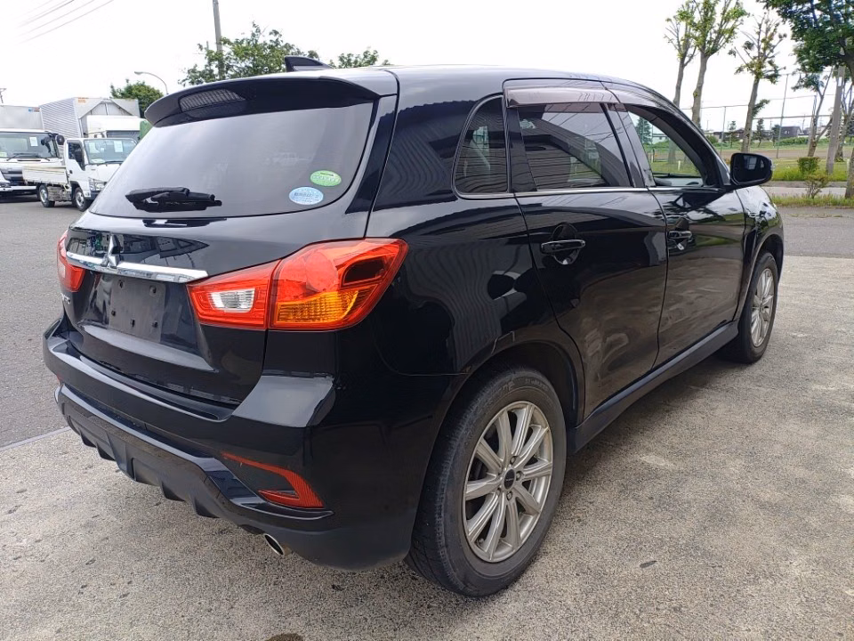 MITSUBISHI RVR