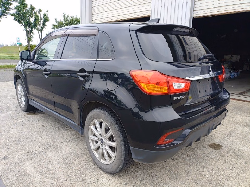 MITSUBISHI RVR