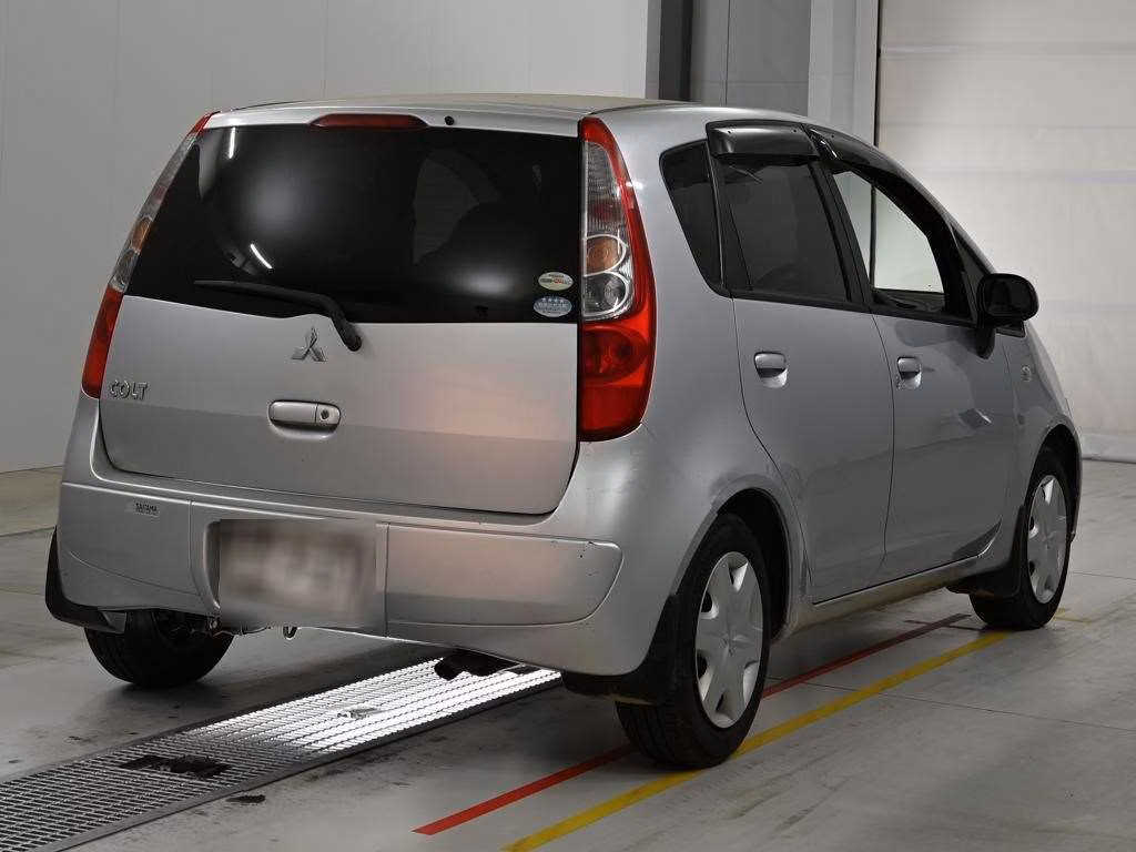 MITSUBISHI COLT