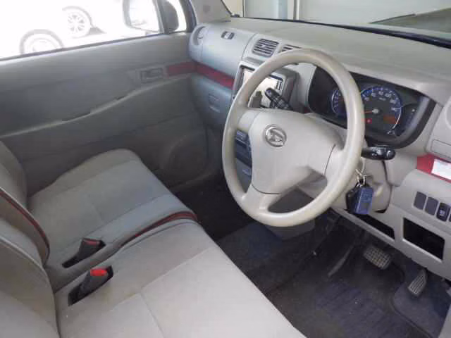 DAIHATSU MOVE CONTE