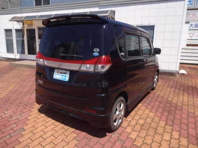 MITSUBISHI DELICA D:2