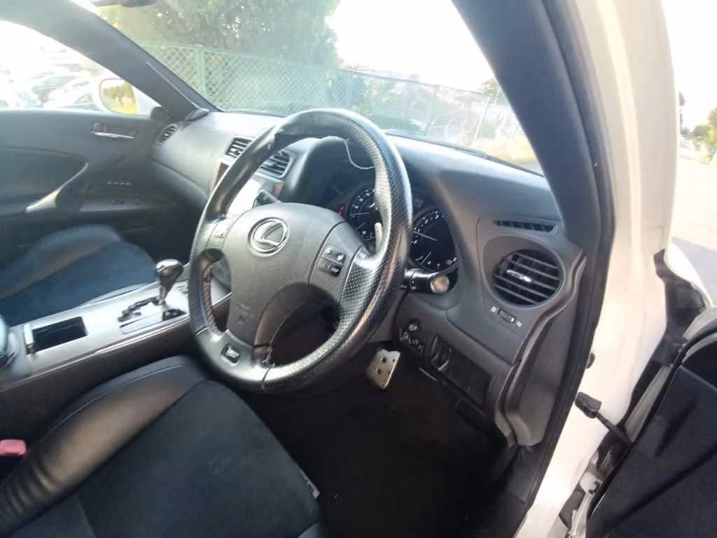 LEXUS IS250