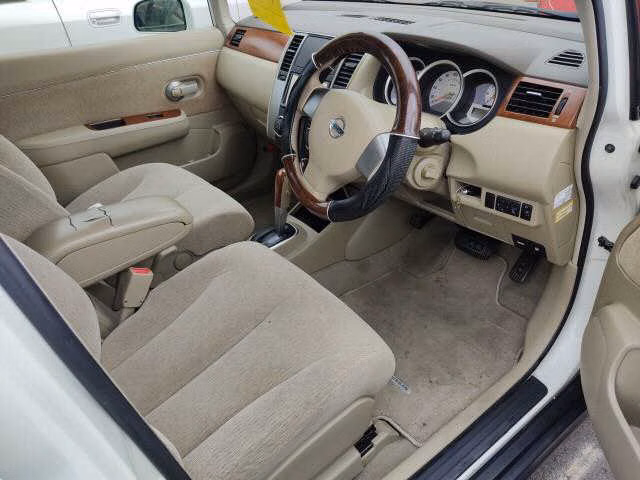 NISSAN TIIDA LATIO