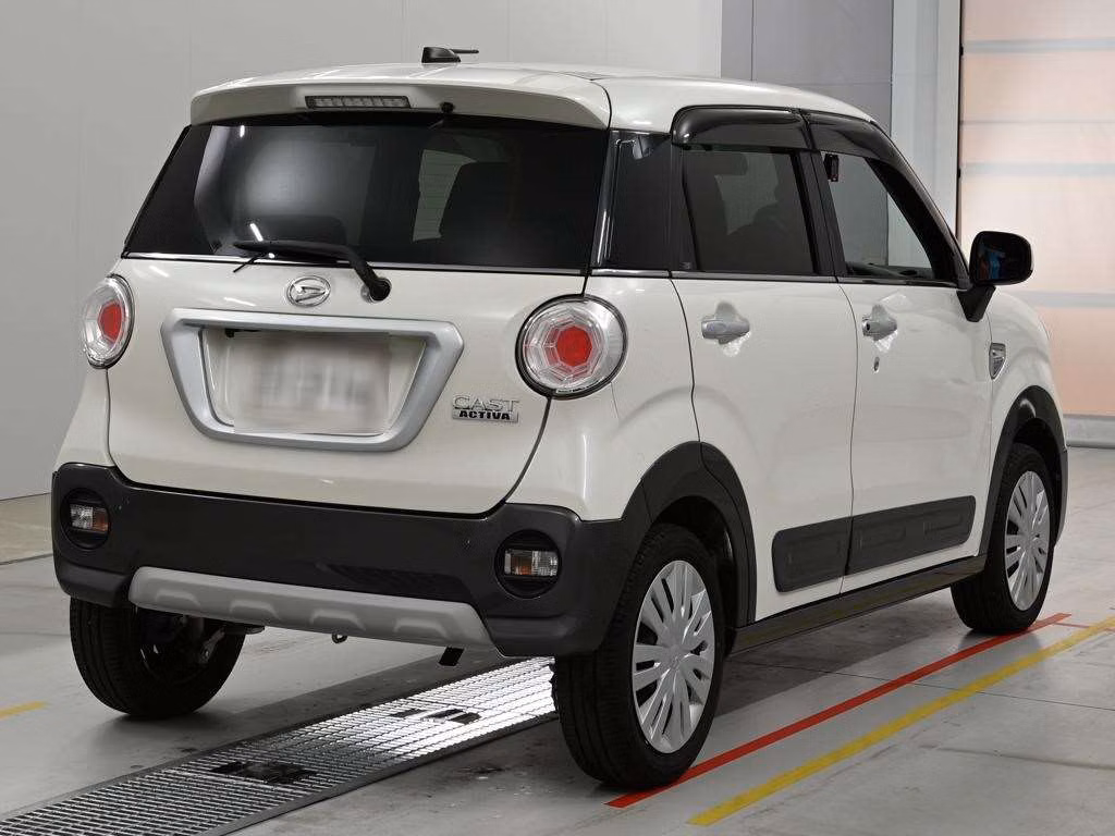 DAIHATSU CAST